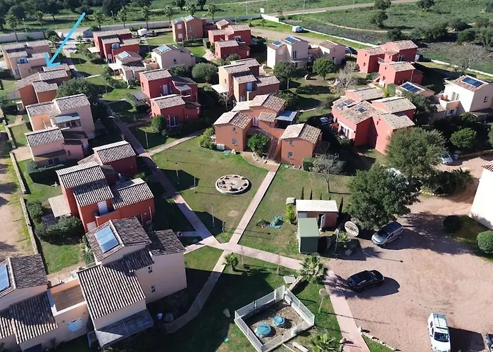 A Casa Di Sole In Saint Cyprien Lecci