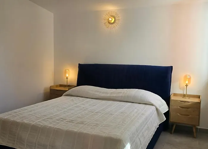 A Casa Di Sole In Saint Cyprien * Lecci